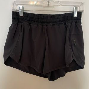 Lululemon Tracker 4in Low Rise Short Size 8 Black